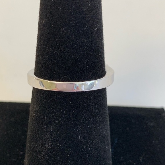 Emerald green & Crystal Cocktail Ring 6 3/4 - Picture 6 of 8